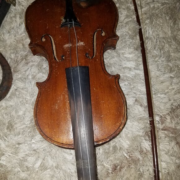 Very Old Violin - Picture 12 of 12